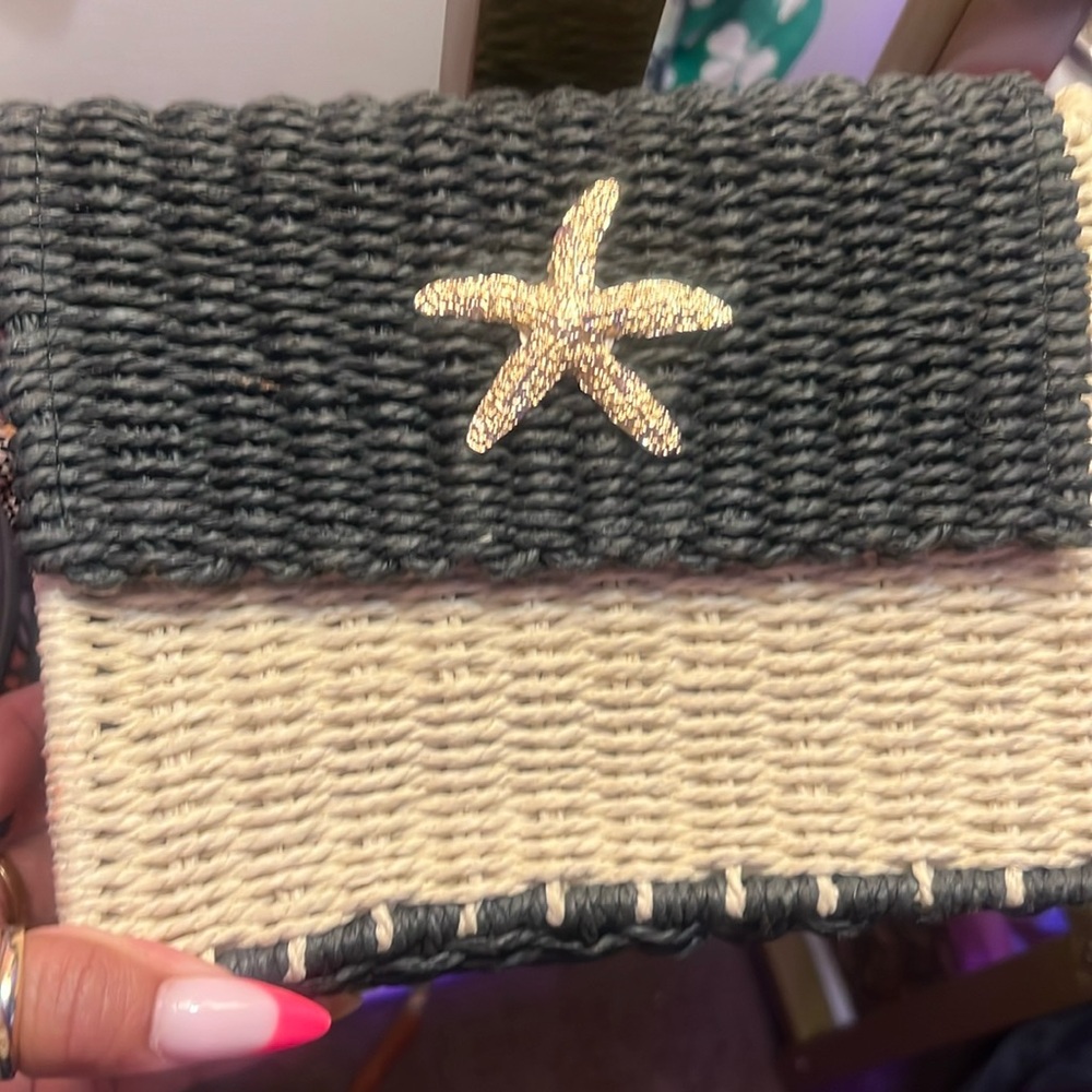 Straw purse